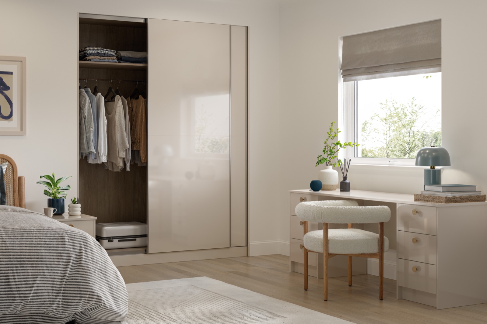 Ora Supergloss Cashmere bedroom