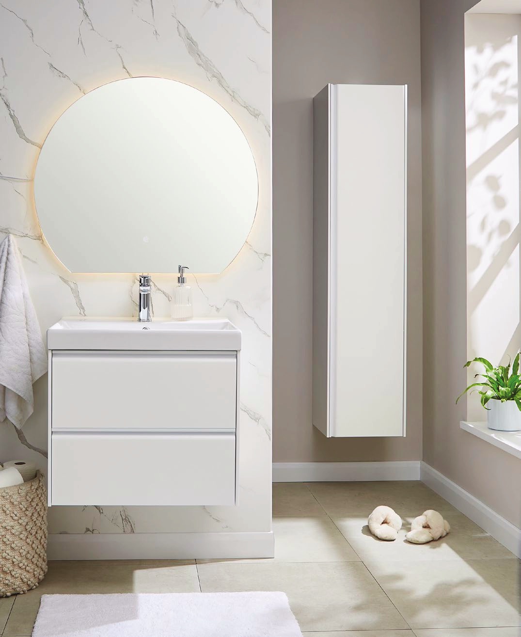 Moon bathroom design